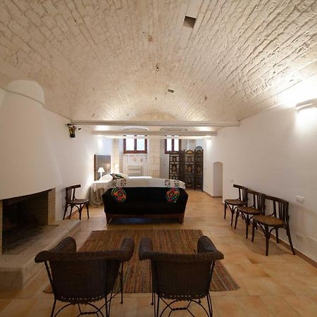 לינה וארוחת בוקר אלברובלו Palazzo Agrusti - Residenza D'Epoca מראה חיצוני תמונה