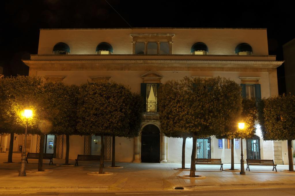 לינה וארוחת בוקר אלברובלו Palazzo Agrusti - Residenza D'Epoca מראה חיצוני תמונה