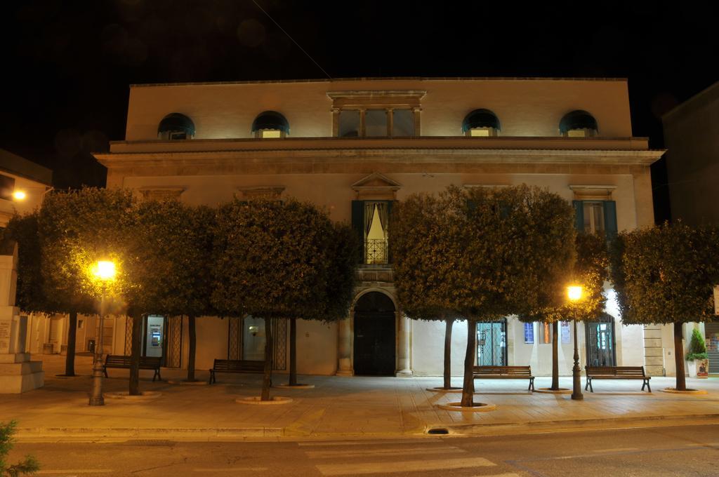 לינה וארוחת בוקר אלברובלו Palazzo Agrusti - Residenza D'Epoca מראה חיצוני תמונה