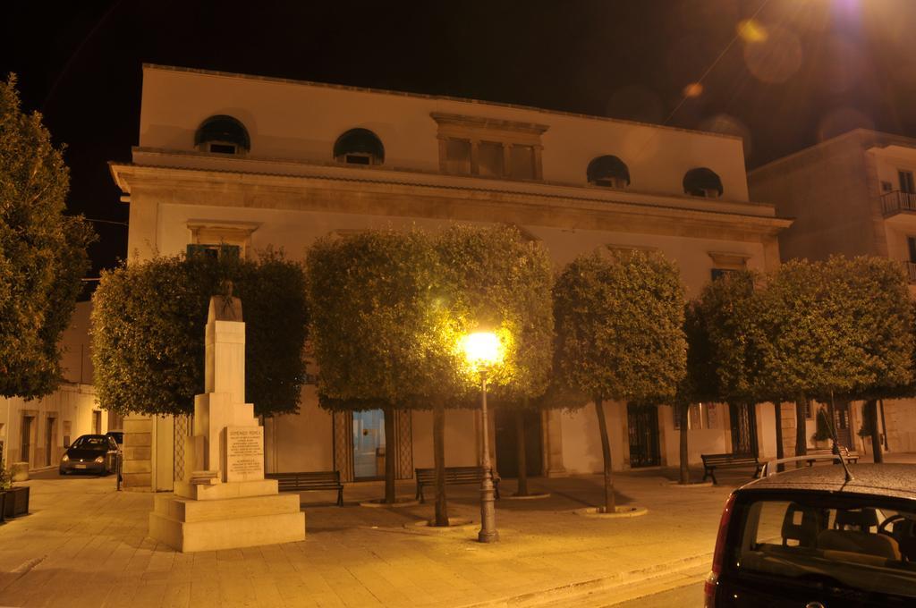 לינה וארוחת בוקר אלברובלו Palazzo Agrusti - Residenza D'Epoca מראה חיצוני תמונה