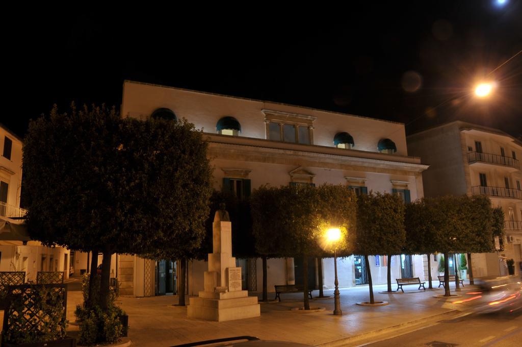 לינה וארוחת בוקר אלברובלו Palazzo Agrusti - Residenza D'Epoca מראה חיצוני תמונה